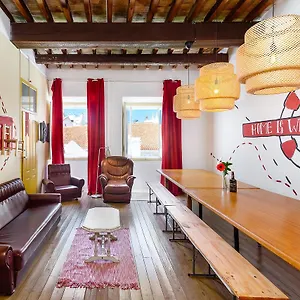 Hostel Suntrap, Lagos